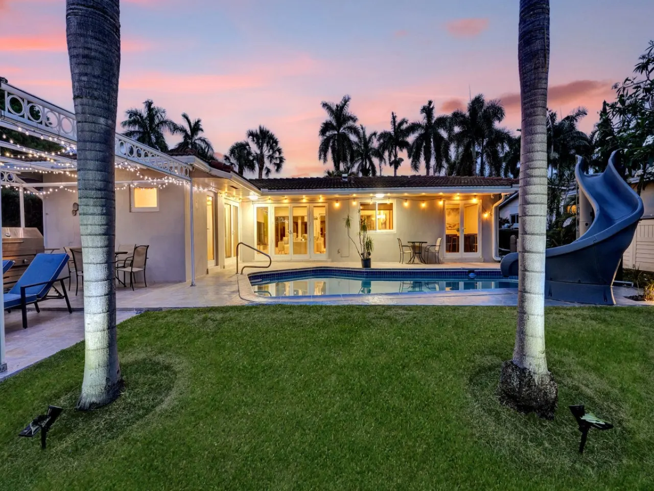 Waterfront Serenity | Heated Pool & BBQ | Koi Pond Monthly Stay