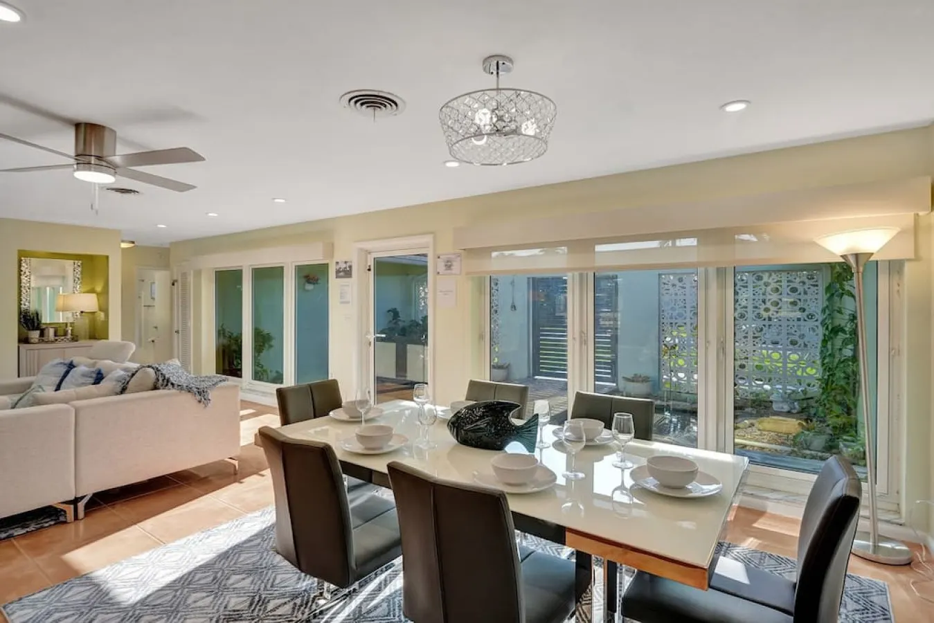Waterfront Serenity Heated Pool & BBQ Koi Pond Monthly Stay 12