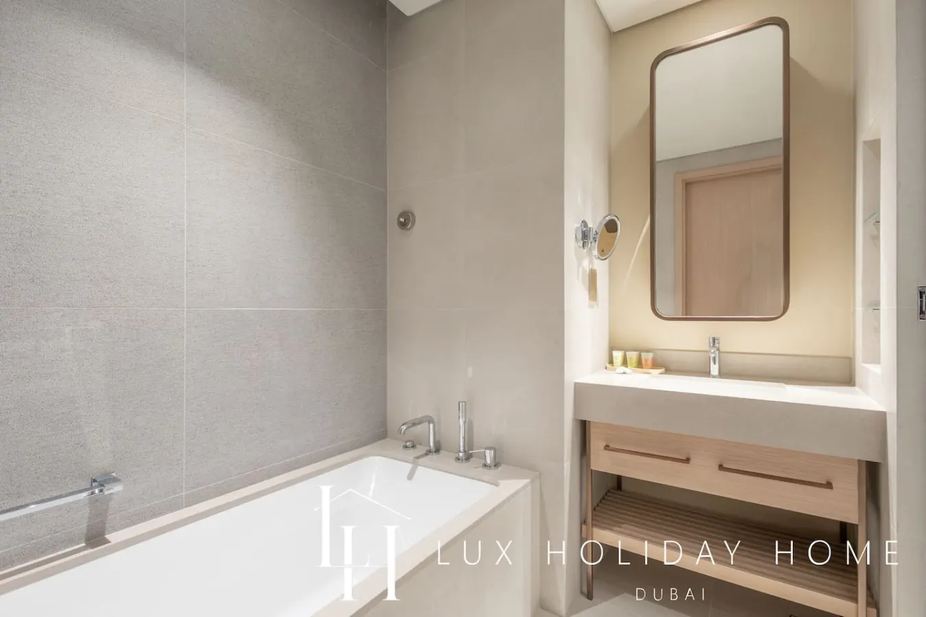 LUX The Vida Burj Khalifa View Suite 18