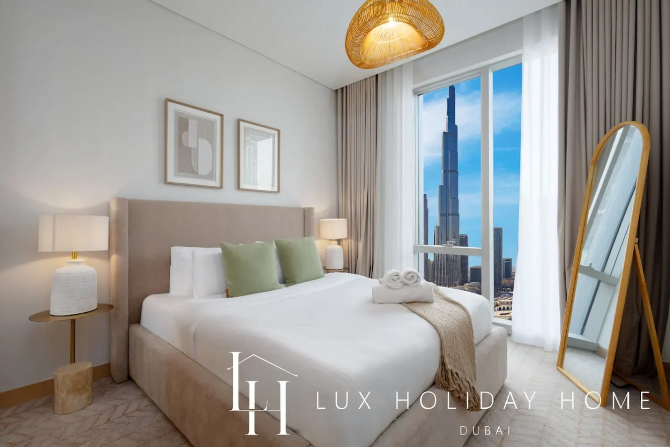 LUX The Vida Burj Khalifa View Suite 3