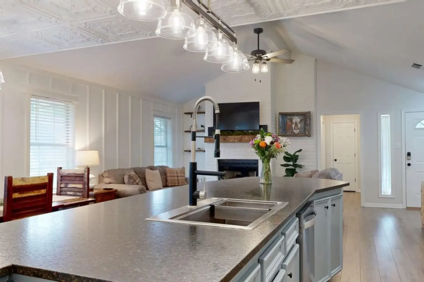 Gettysburg Getaway - Remodeled Home 9