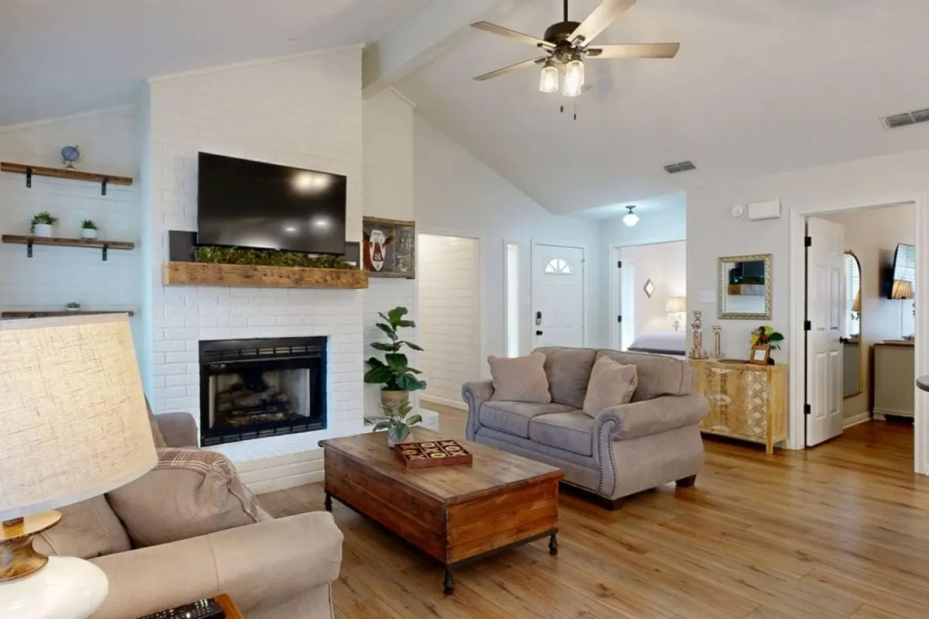 Gettysburg Getaway - Remodeled Home 13