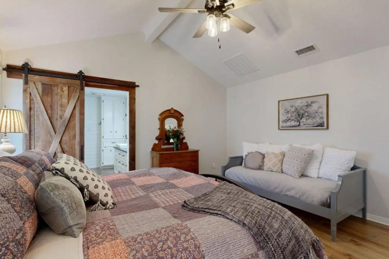Gettysburg Getaway - Remodeled Home 15