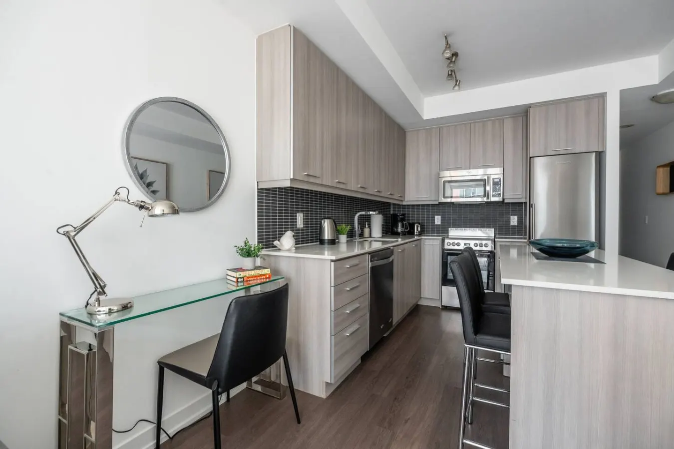 Bright 1BR Condo Large Terrace Sleeps 4 12