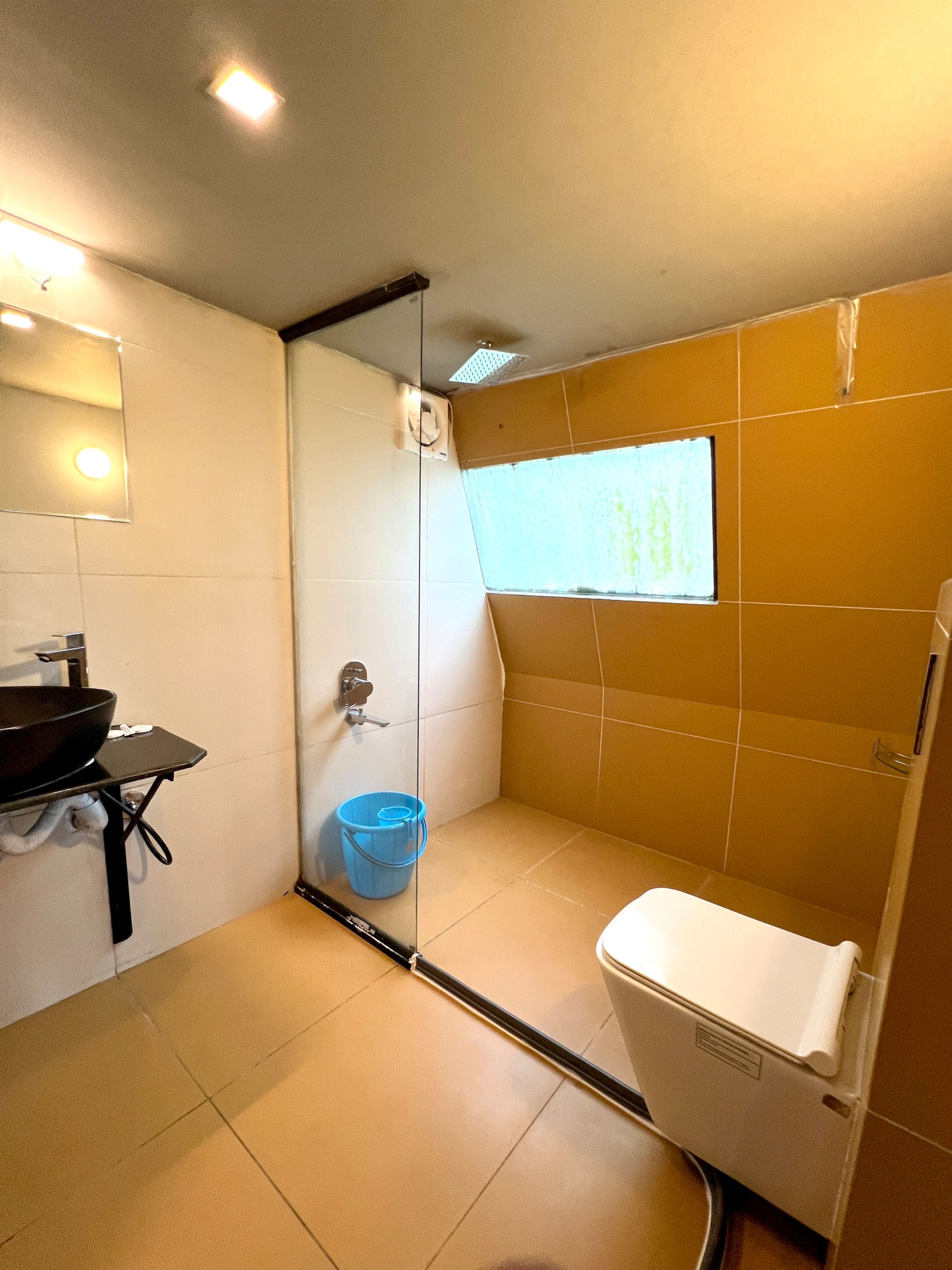 LAZYBLUE by Kabani Riverside 6
