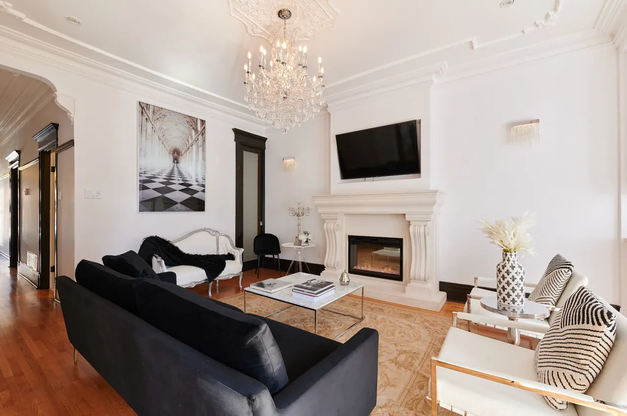 Little Italy - Villa Dante 2