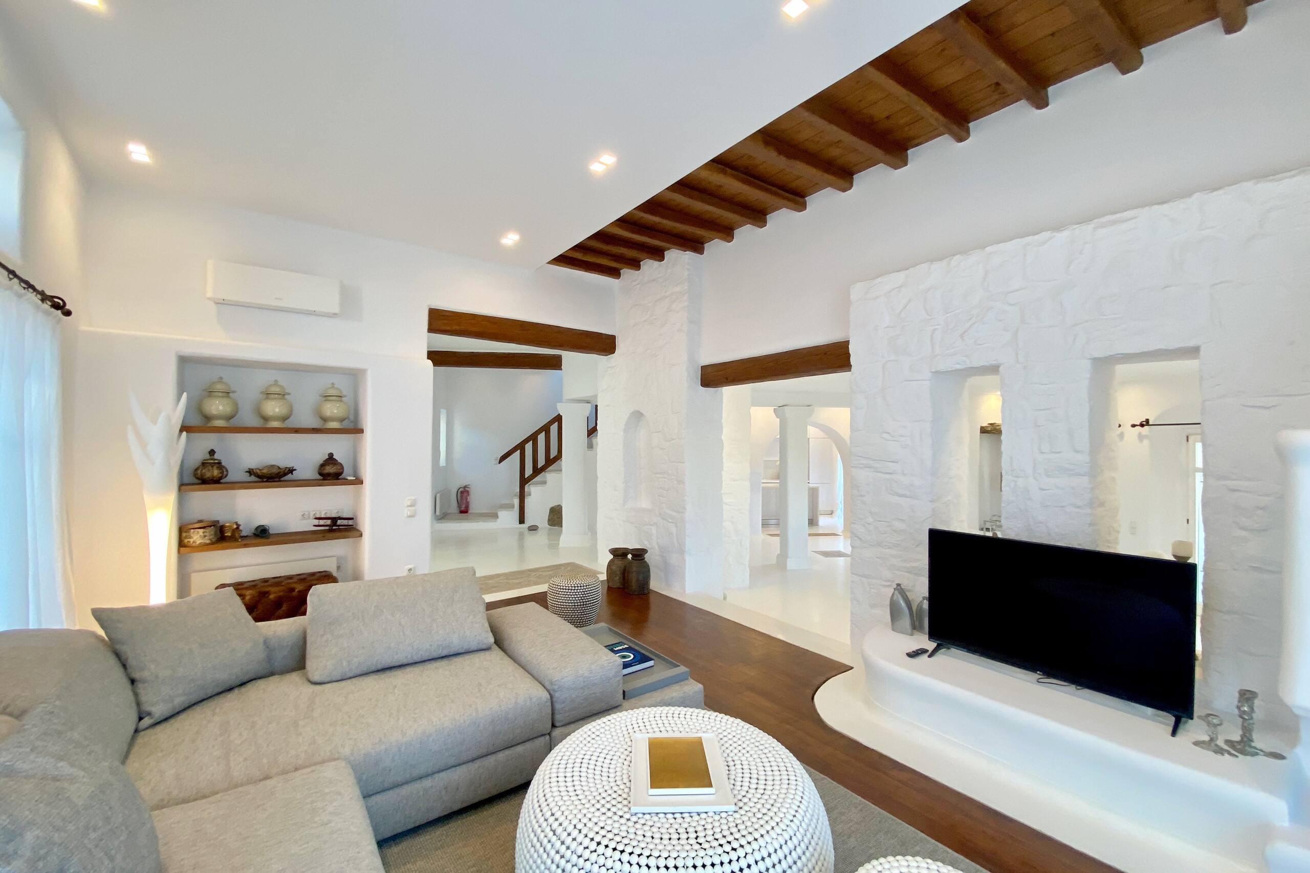 Villa Alessandra • 130m² Pool • 5 min to Ornos — photo 3