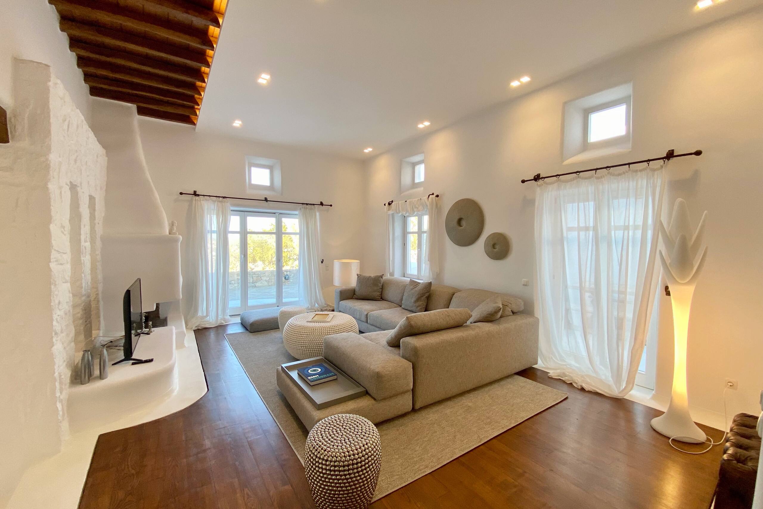 Villa Alessandra • 130m² Pool • 5 min to Ornos 10