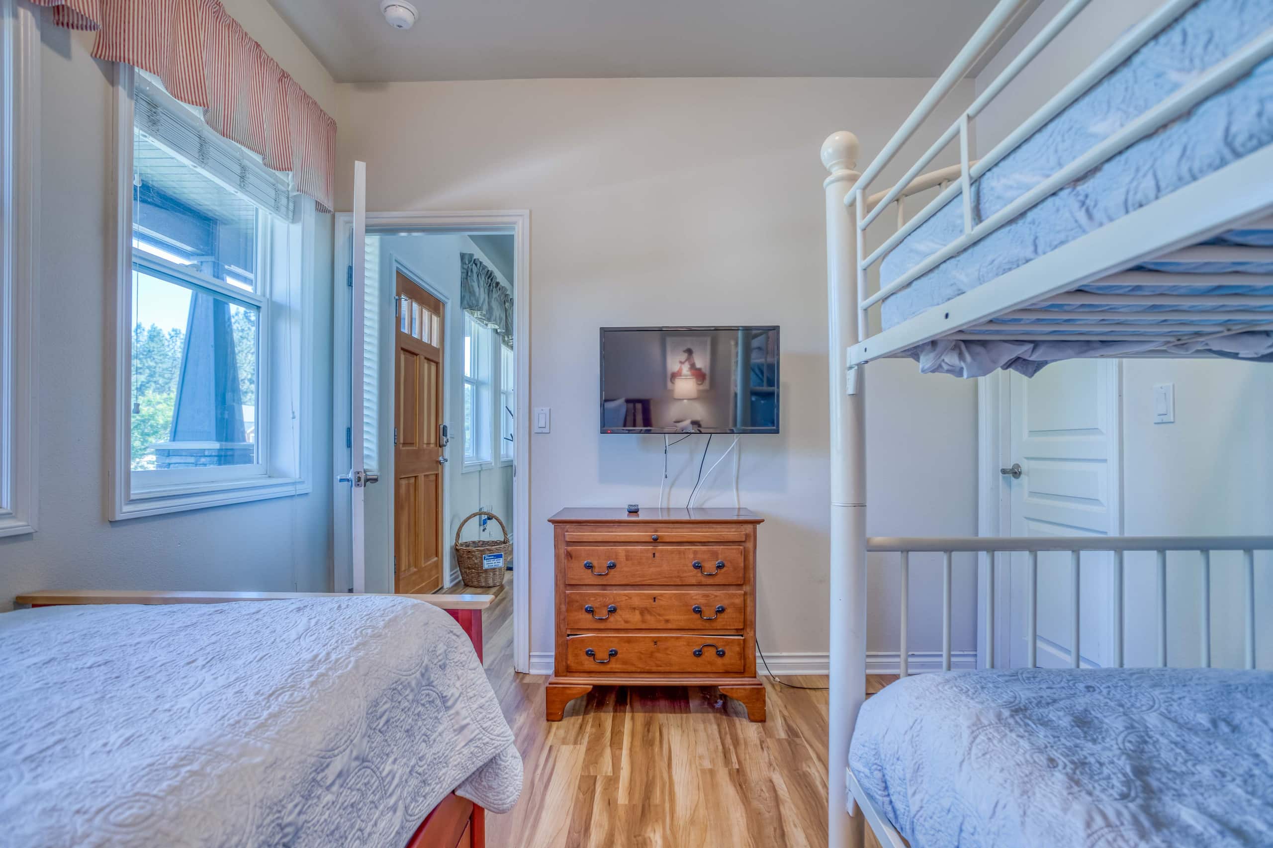 The Osprey-Hot Tub-Fenced Yard-Patio-Golf Nearby 25