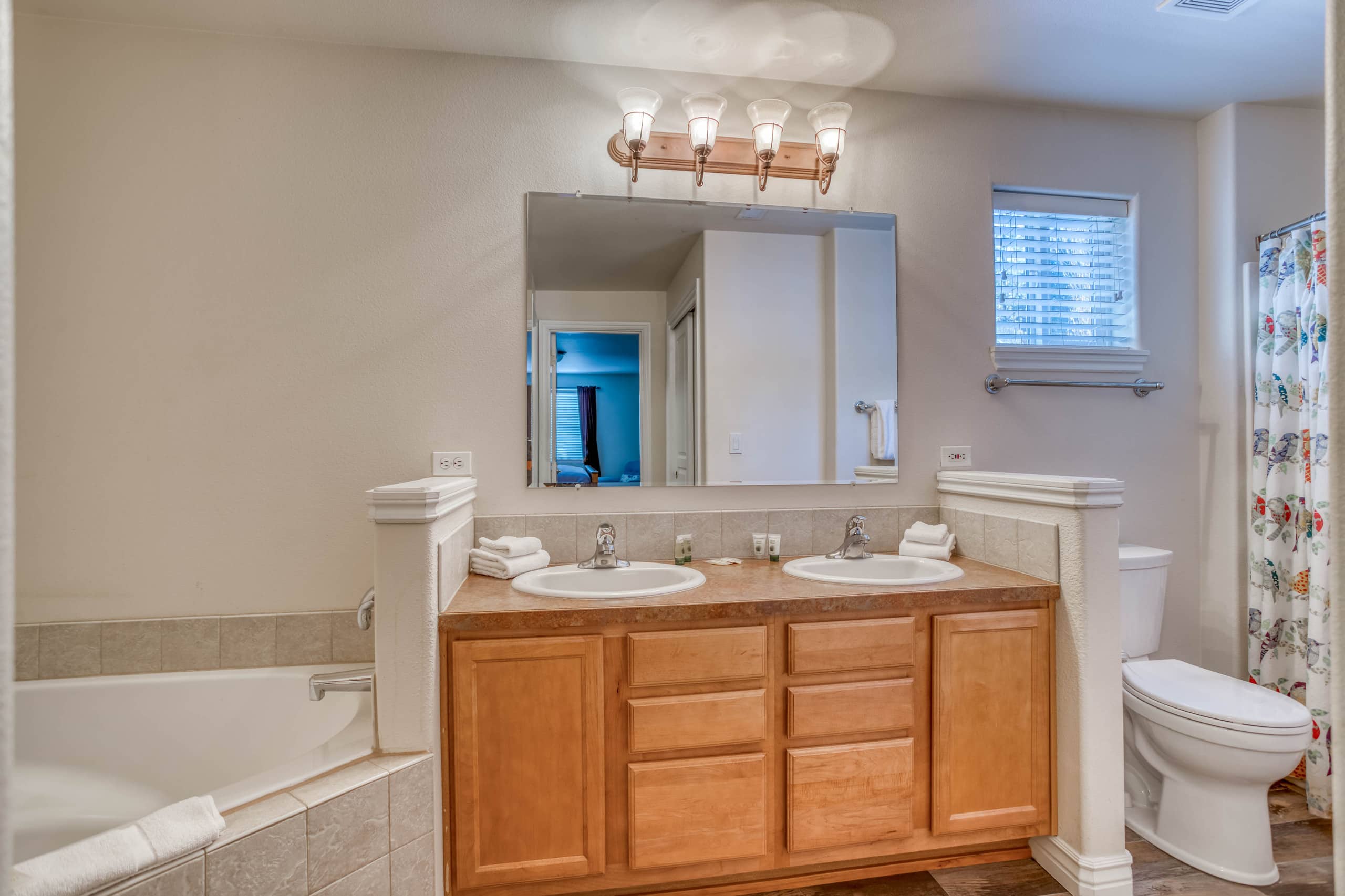 The Osprey-Hot Tub-Fenced Yard-Patio-Golf Nearby 15