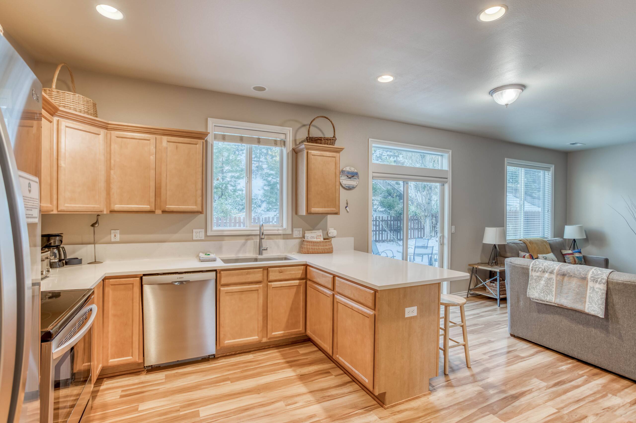 The Osprey-Hot Tub-Fenced Yard-Patio-Golf Nearby 7