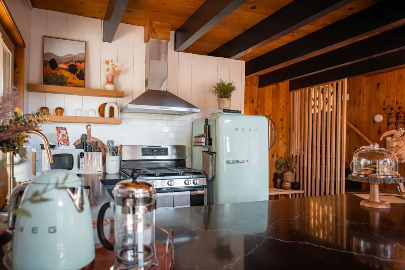 The Lightfoot Cabin Mid-Century Cabin Perfect for Romantic Getaway 11