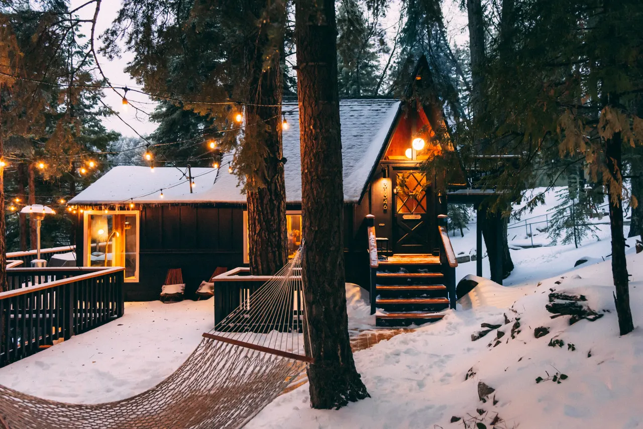 The Lightfoot Cabin Mid-Century Cabin Perfect for Romantic Getaway 3