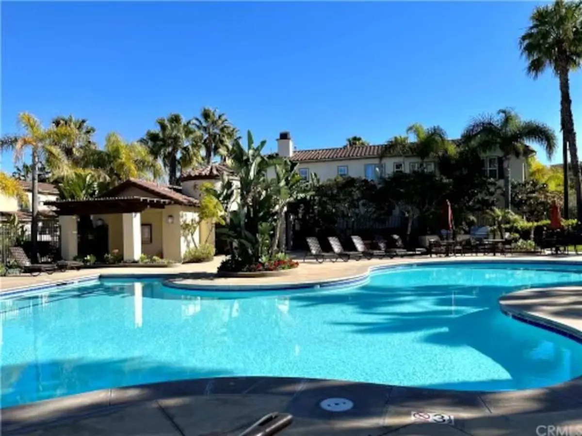 Coastal Condo - Gated, Pool, Spa, Walk To The Beach