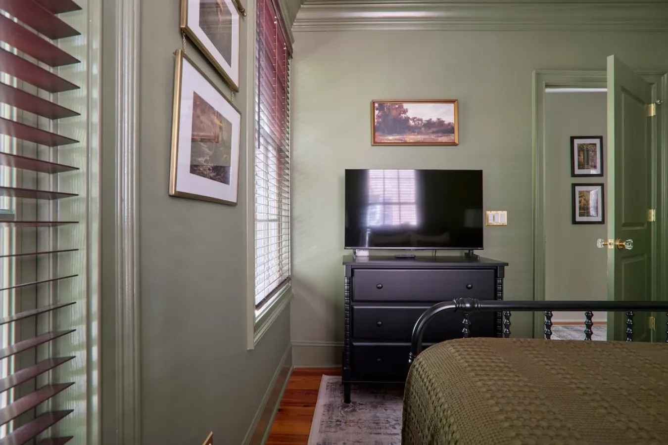 Beautiful 3Bed Townhome in Historic Downtown Savannah 17