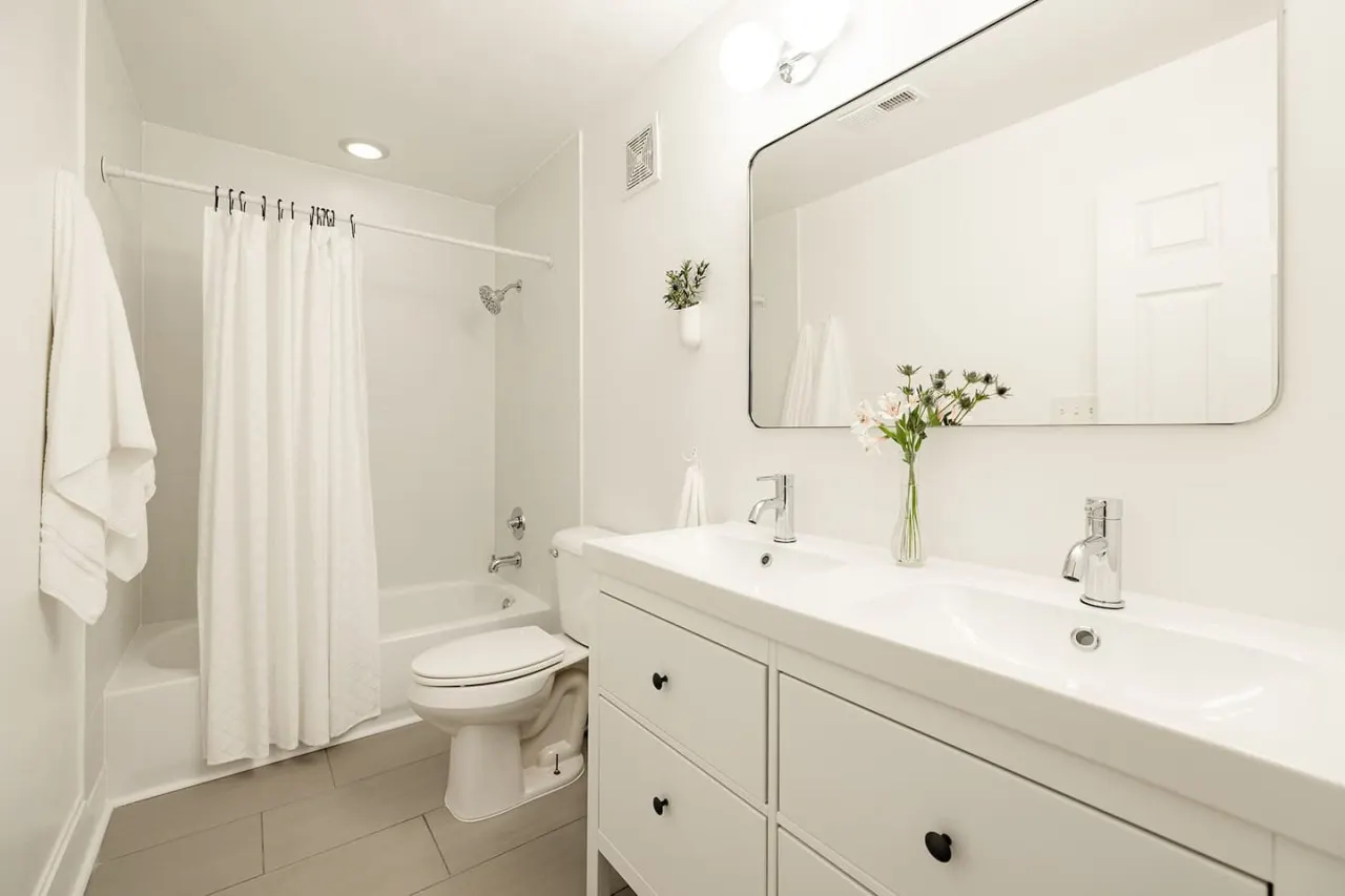 Explore OTR from a Parkside Condo Walk to ALL 2