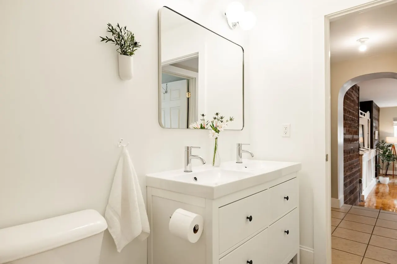 Explore OTR from a Parkside Condo Walk to ALL 14