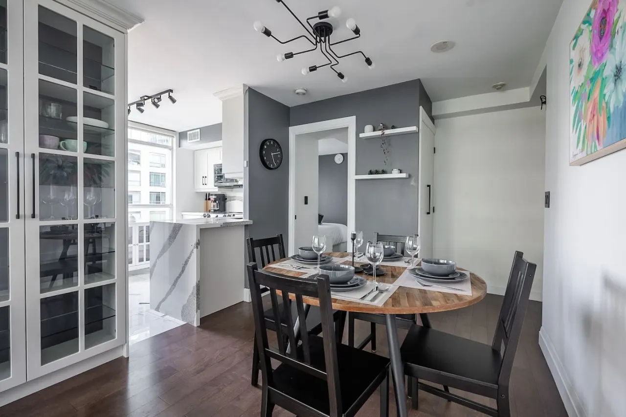 Well-Designed 2BR/2BA Near Waterfront Parking 12