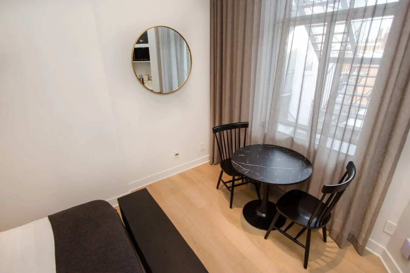 Studio8/Plateau/St-Denis/Terraces/SelfCheck-In/AC 12