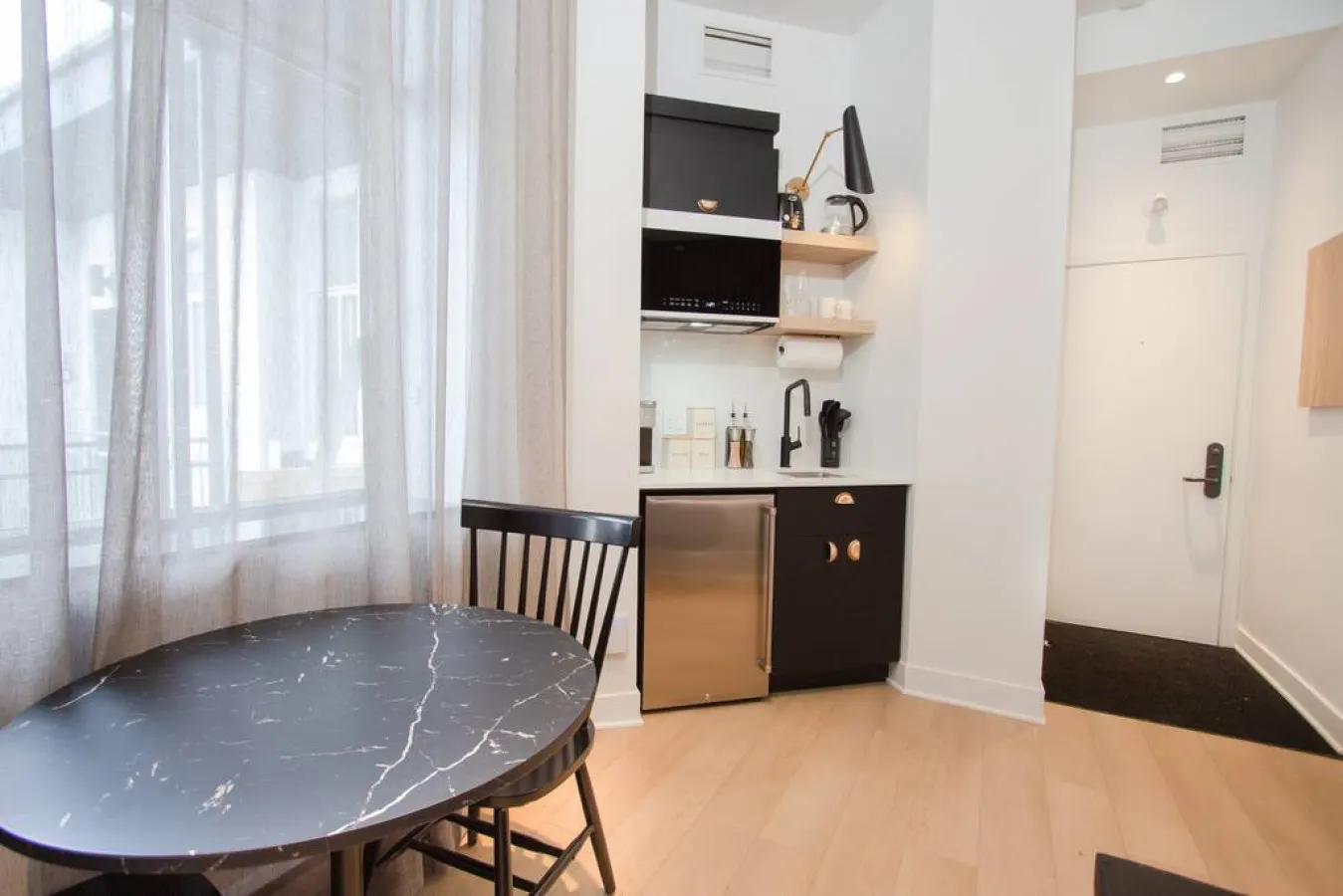 Studio8/Plateau/St-Denis/Terraces/SelfCheck-In/AC 8