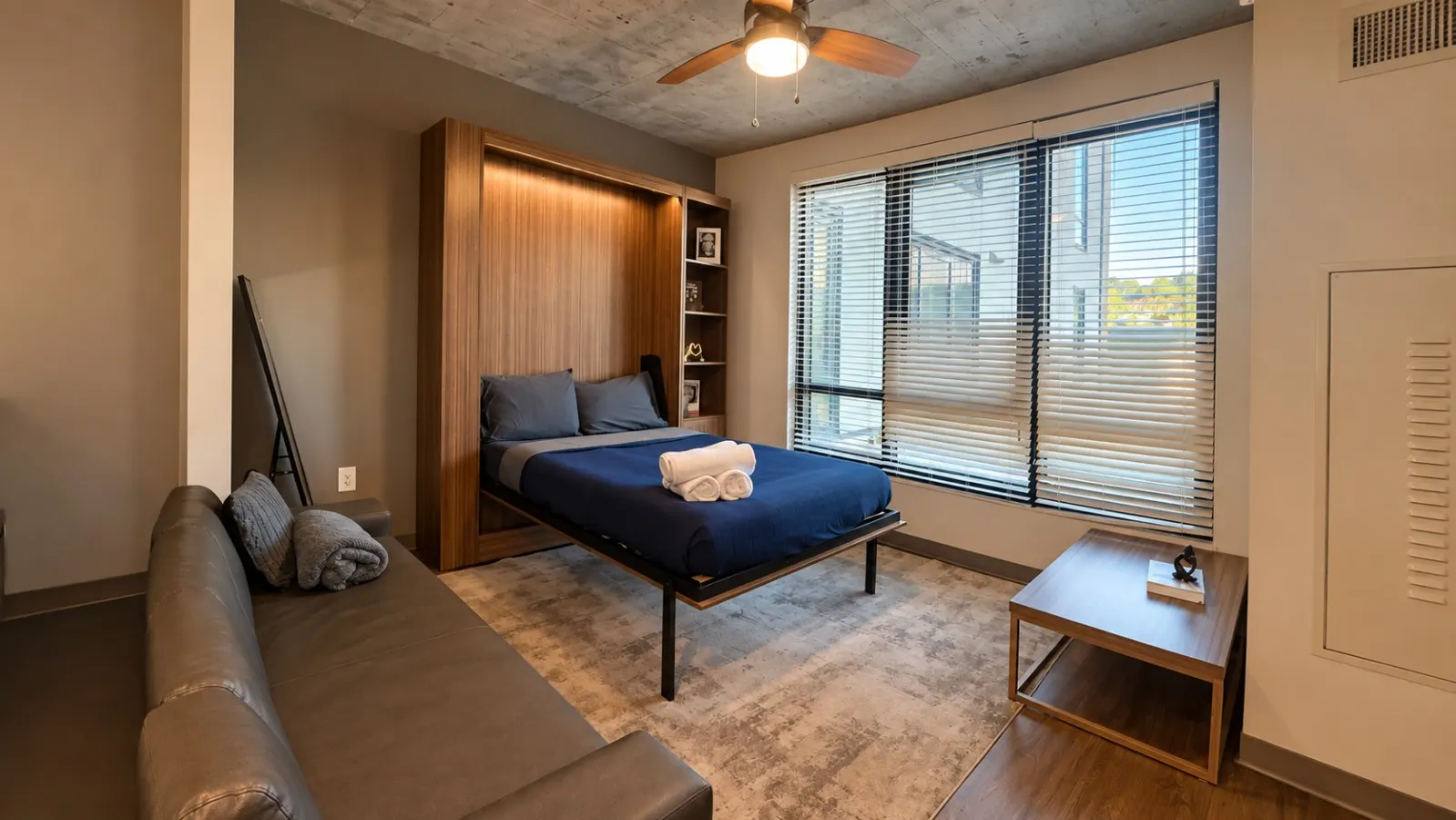 Stylish Studio with Birmingham City Views 2