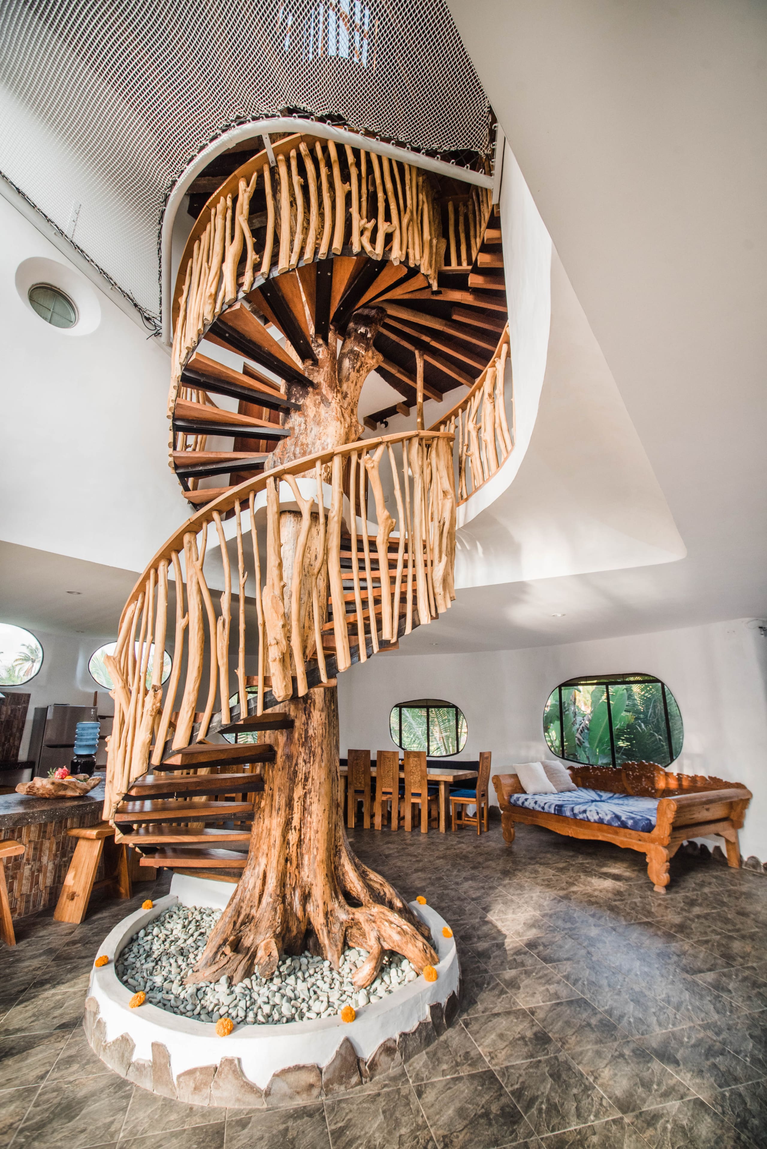 5BR NAUTILUS TREEHOUSE private quiet amid nature 7