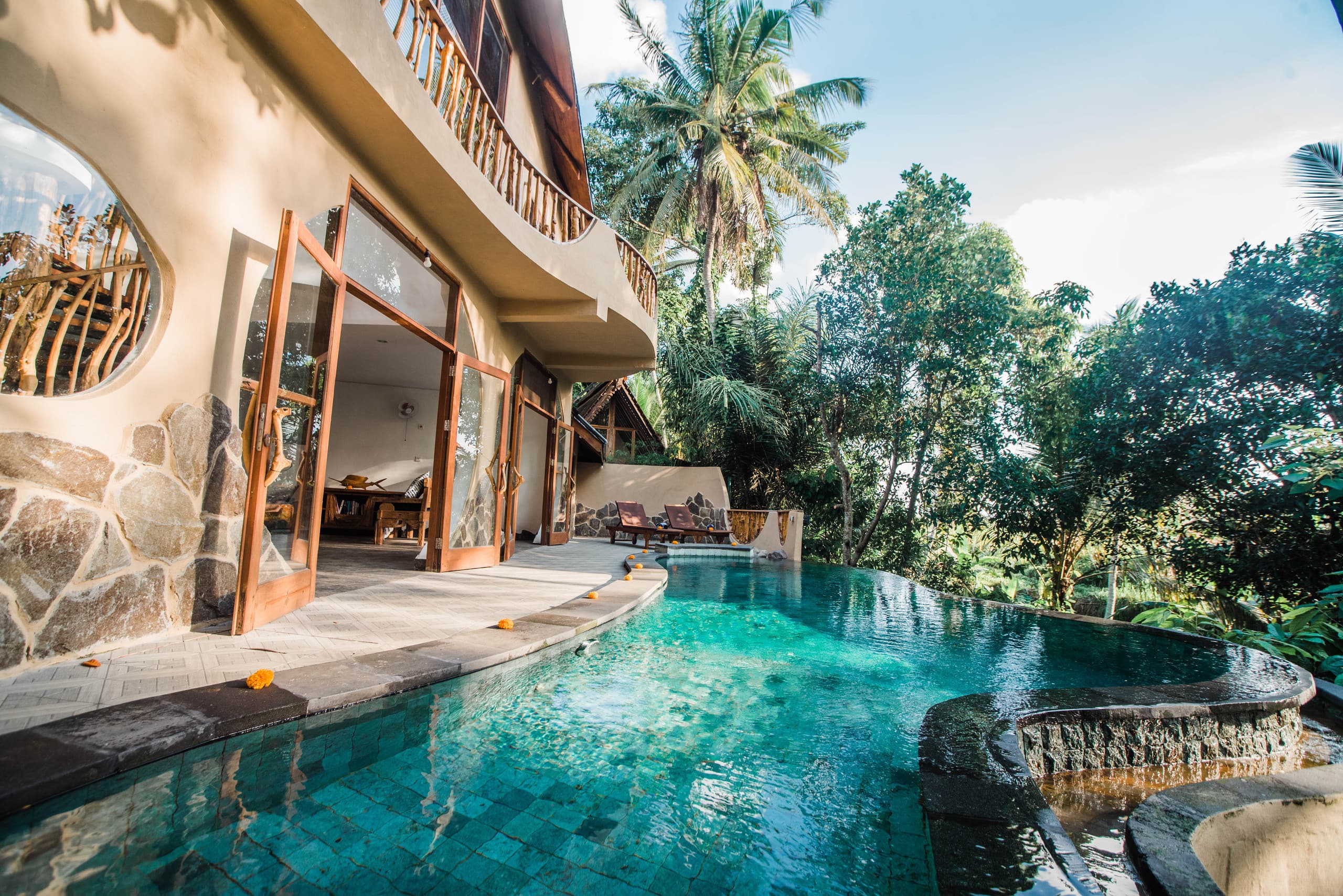 5BR NAUTILUS TREEHOUSE private quiet amid nature
