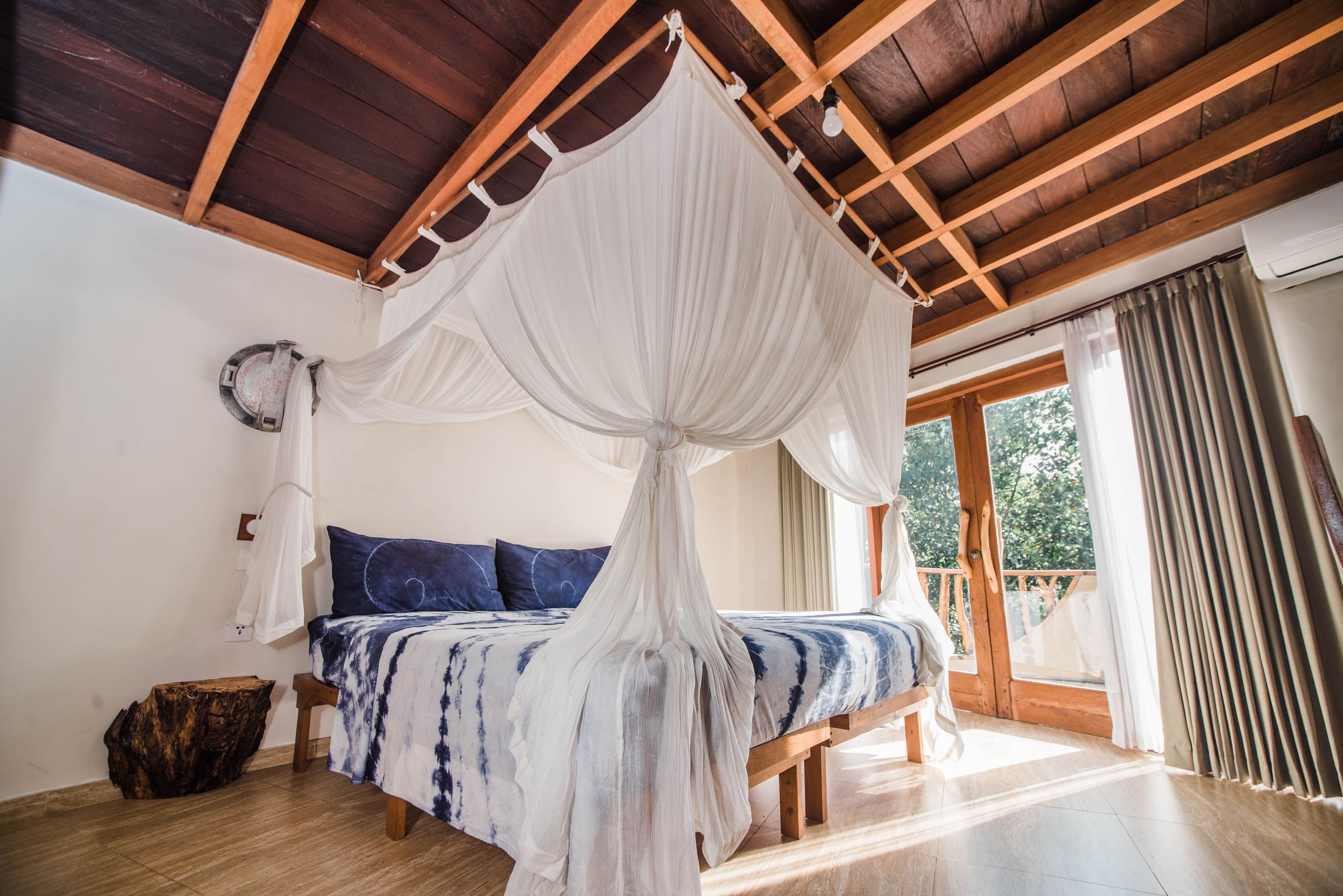 5BR NAUTILUS TREEHOUSE private quiet amid nature 11