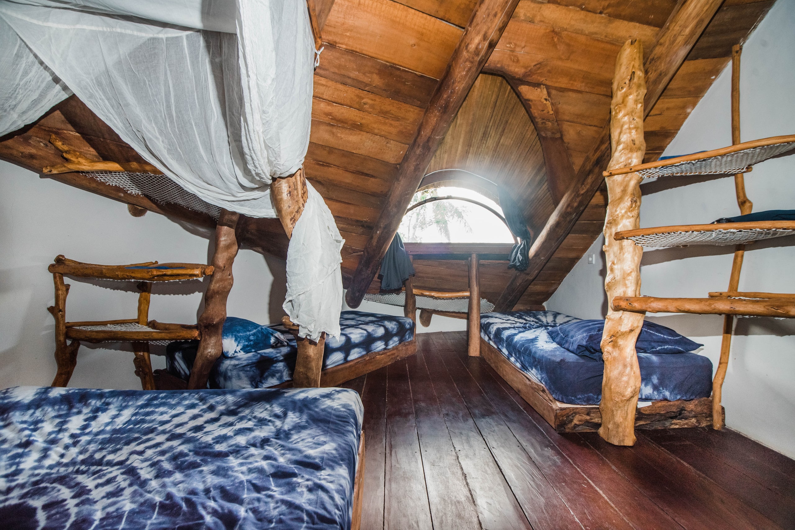 5BR NAUTILUS TREEHOUSE private quiet amid nature 31