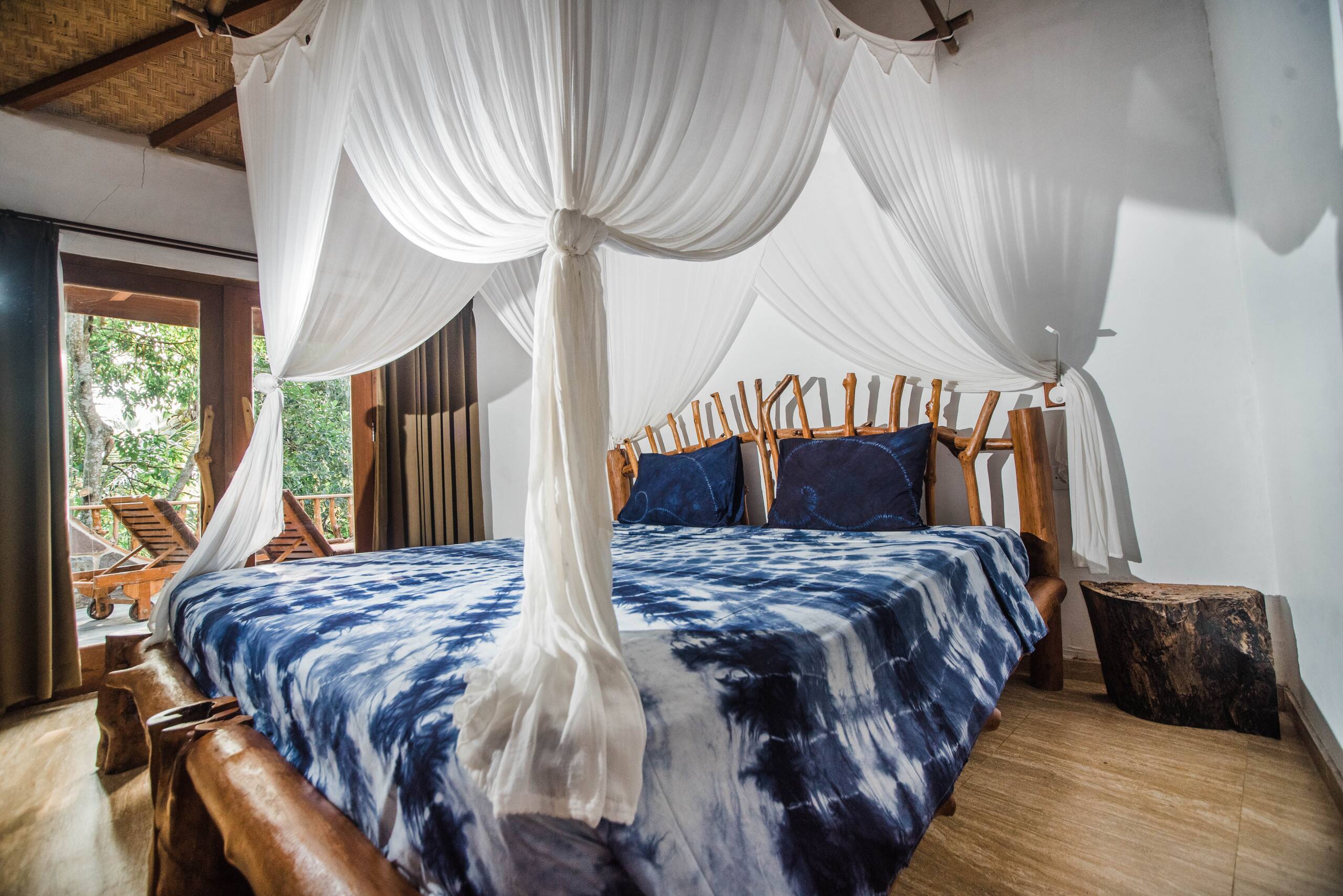 5BR NAUTILUS TREEHOUSE private quiet amid nature 36