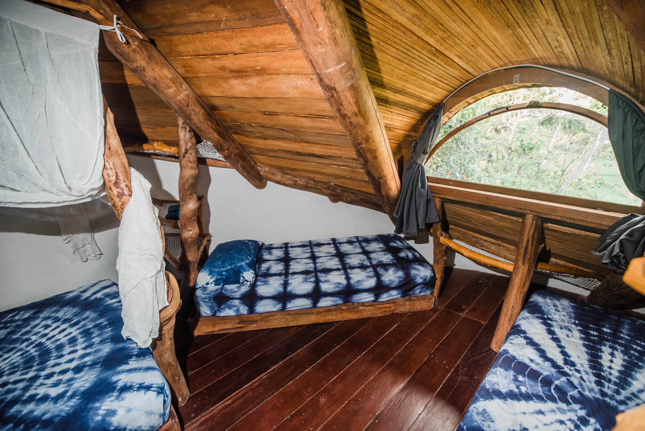 5BR NAUTILUS TREEHOUSE private quiet amid nature 32