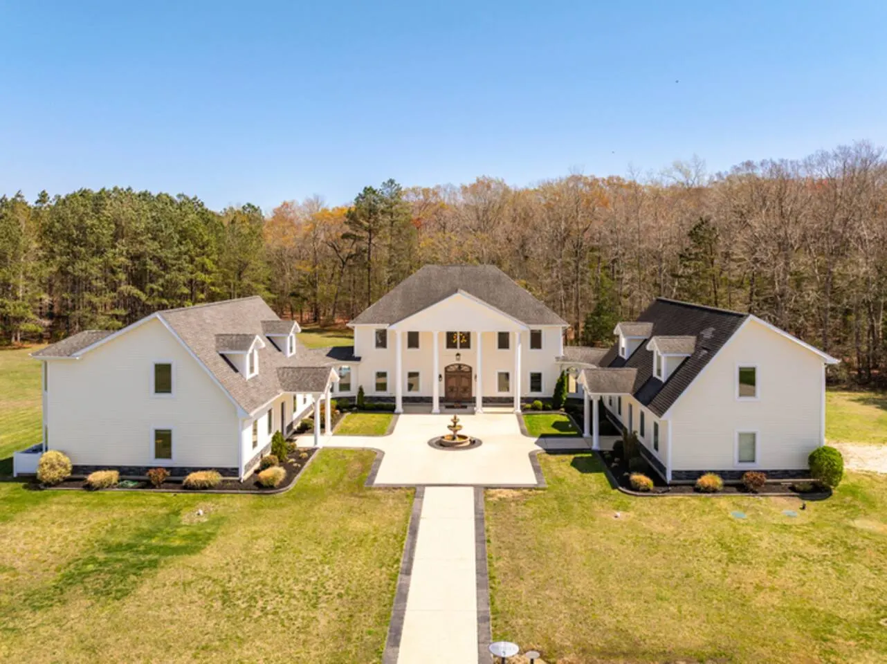 Lux 8BR Estate Near OCMD-Sleeps23-GameRoom-Firepit 2