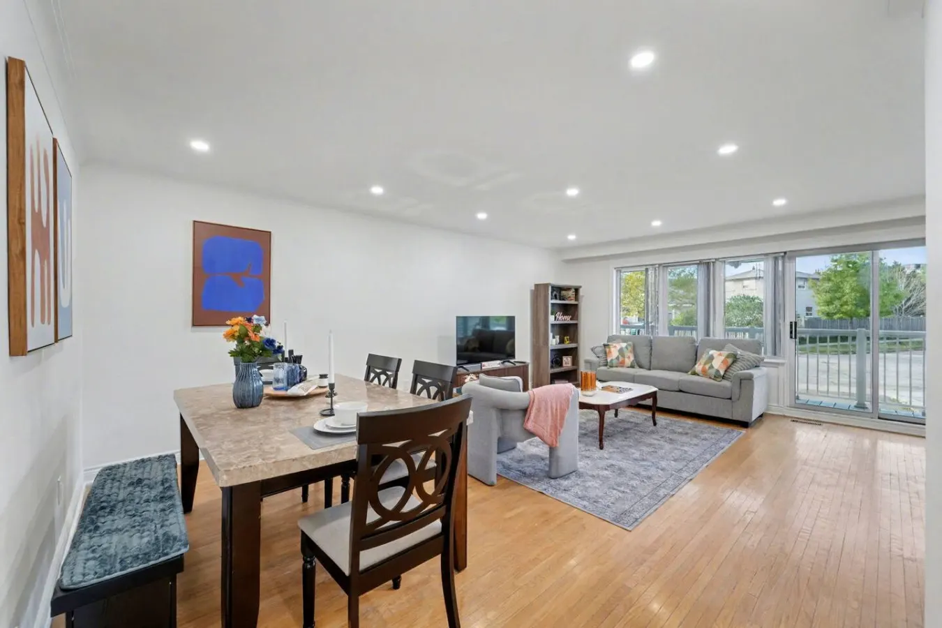 Modern 2BR Home Free Parking North Toronto 16