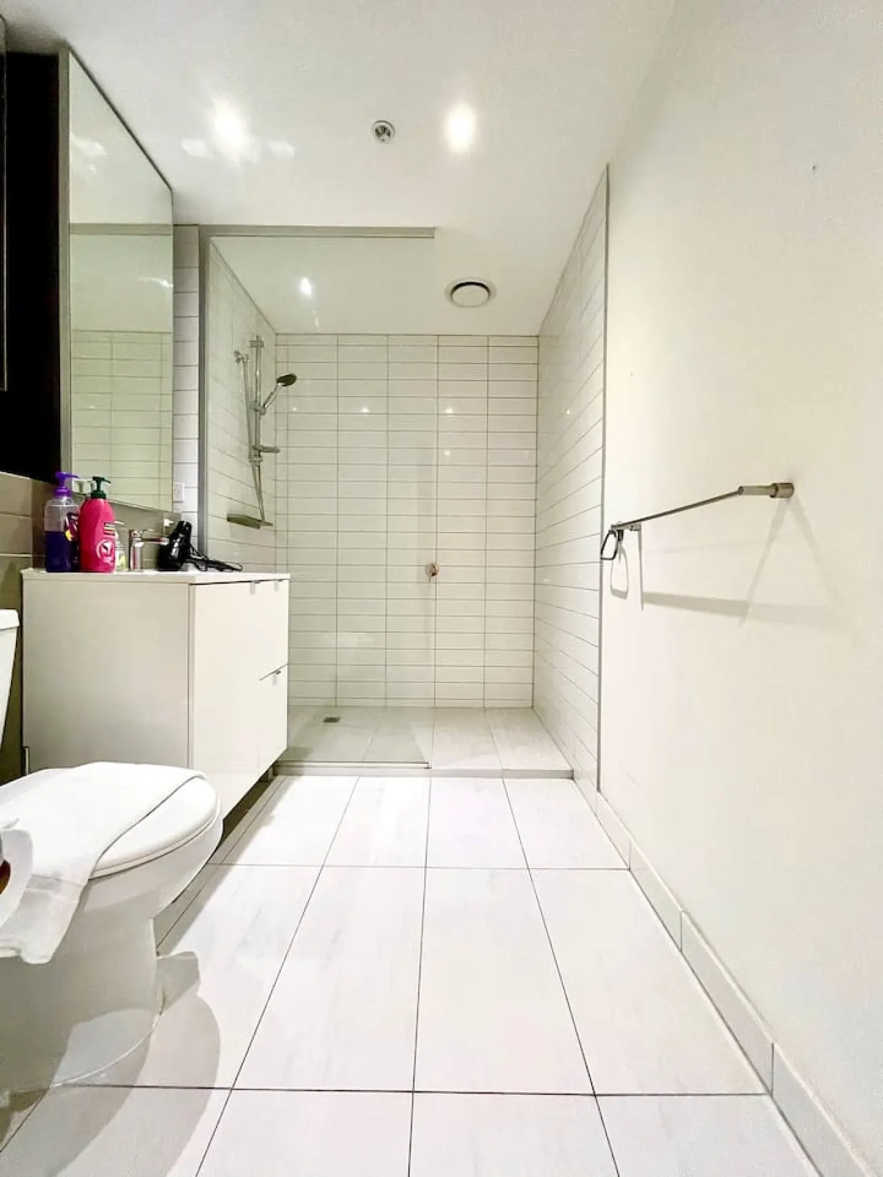 City Views Oasis - 2BR Apartment in Melbourne CBD 9