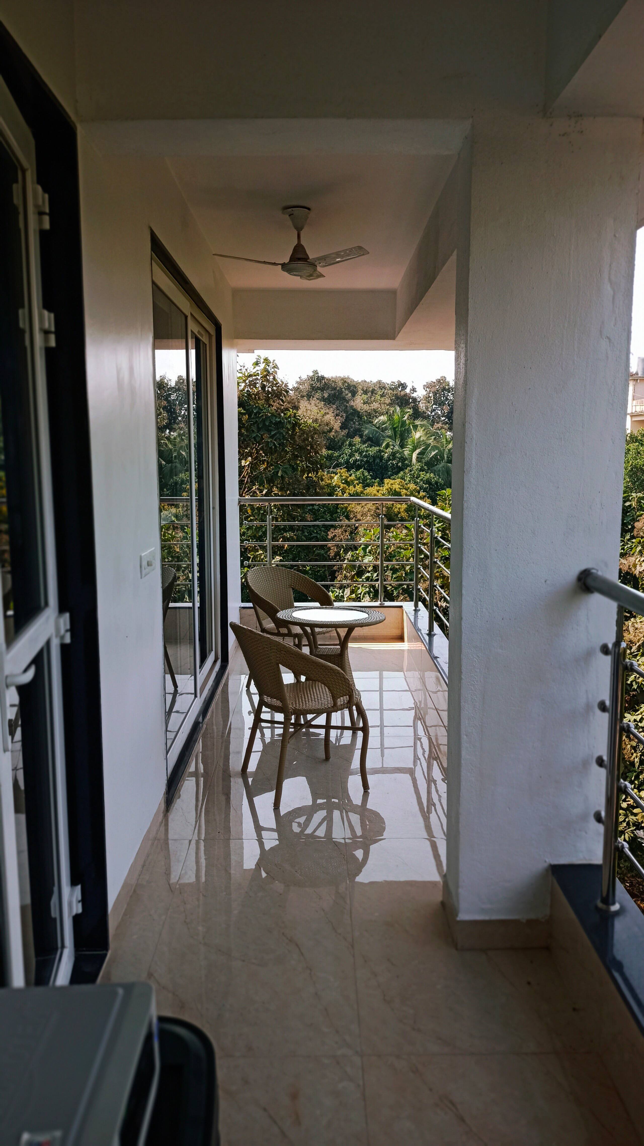 Royale - Premium 2 BHK w/Swimming Pool 21