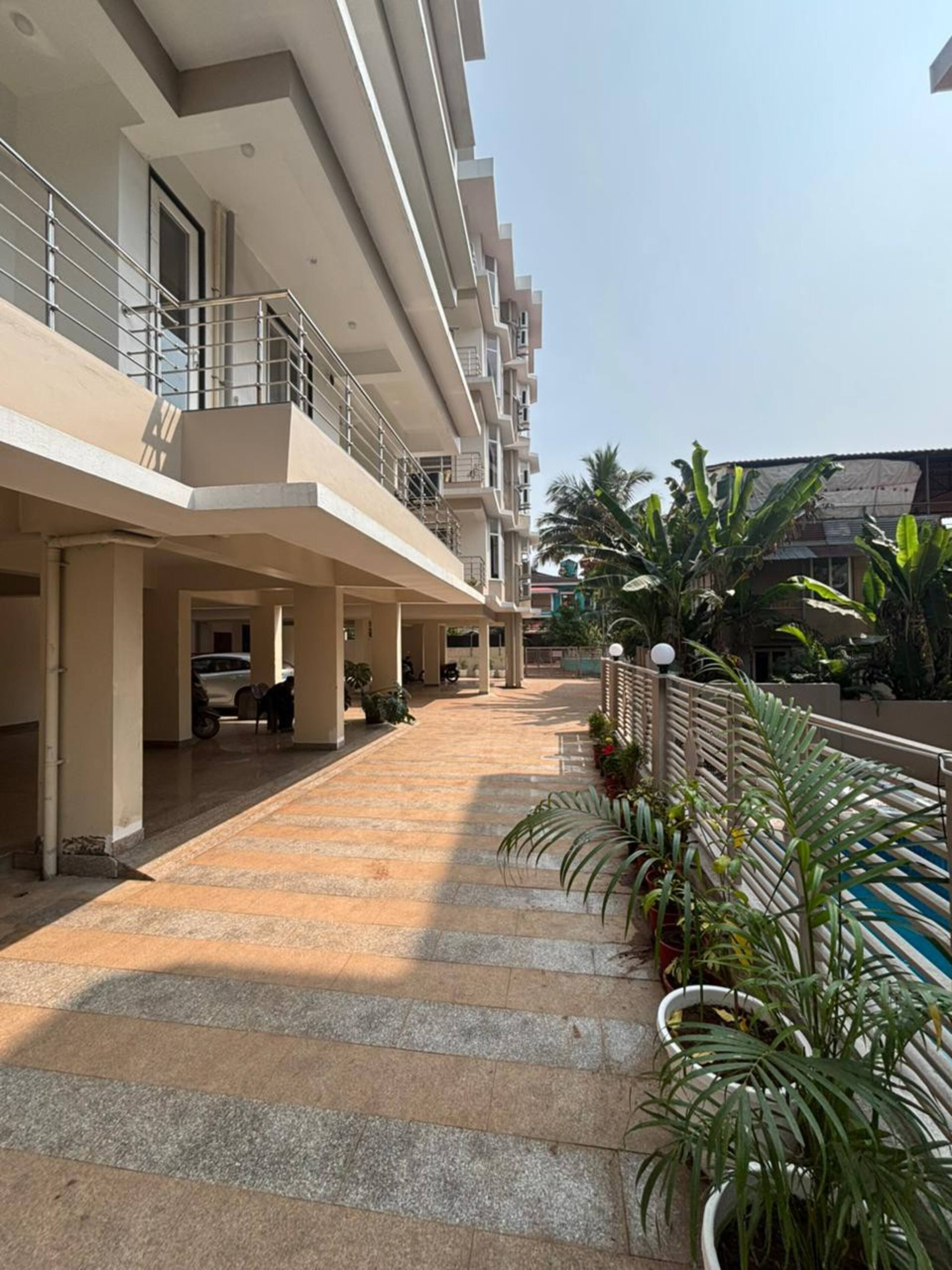 Royale - Premium 2 BHK w/Swimming Pool 26