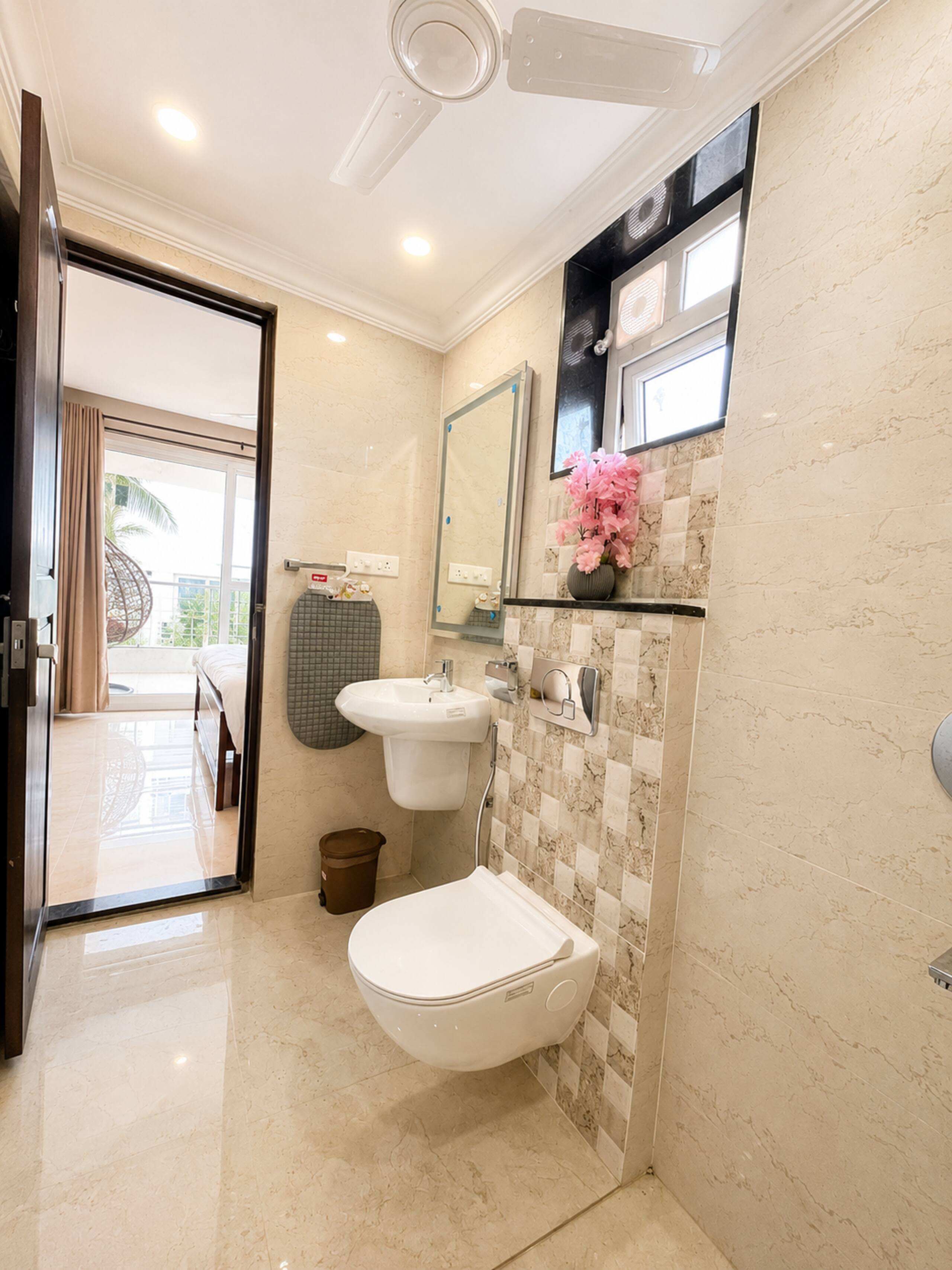 Royale - Premium 2 BHK w/Swimming Pool 19