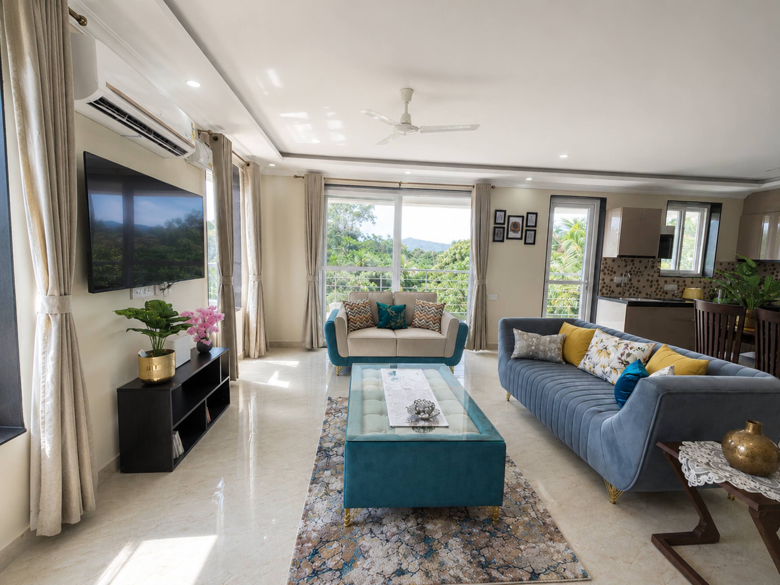 Royale - Premium 2 BHK w/Swimming Pool — photo 2