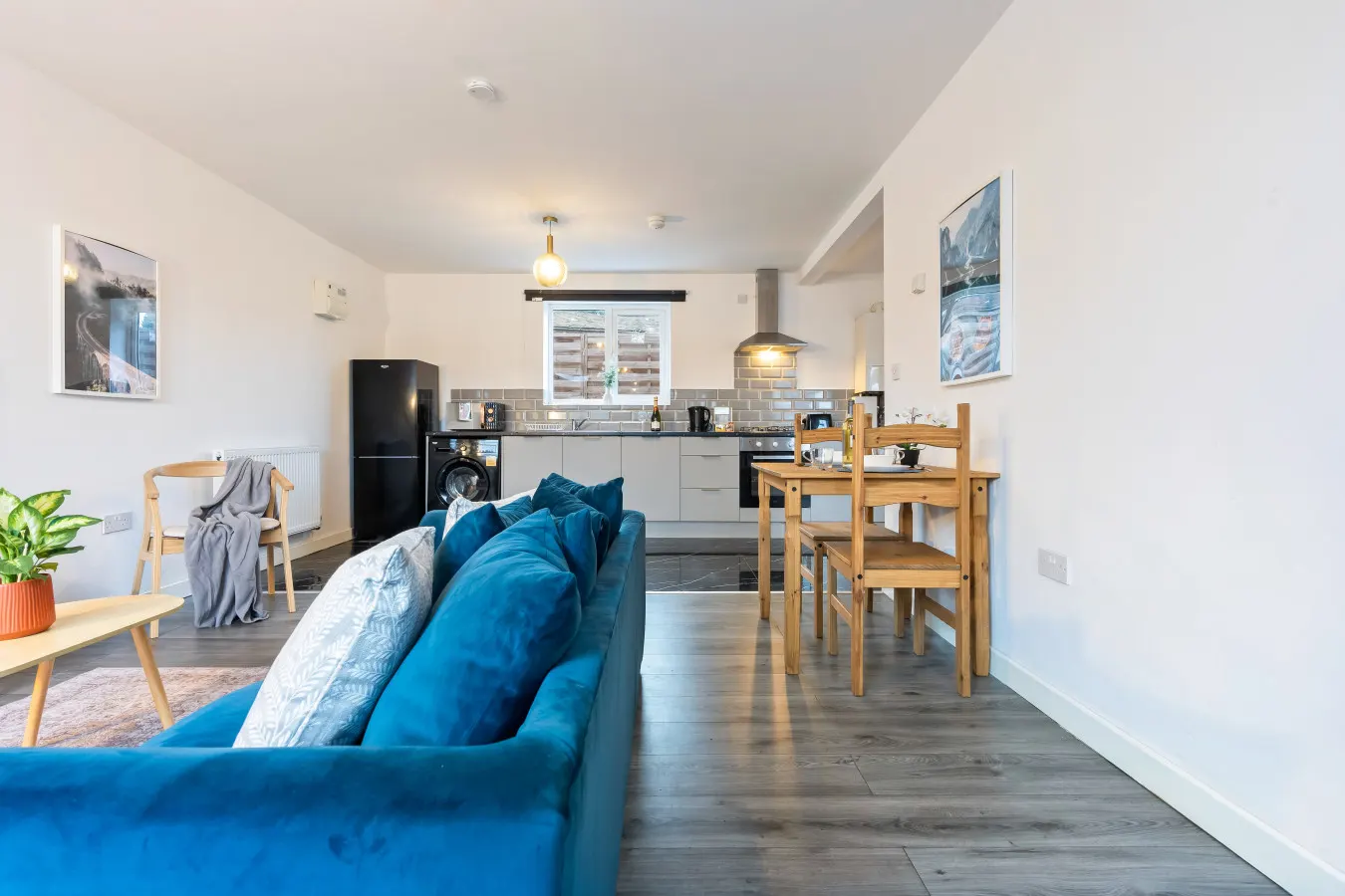 Stylish Apartment - Parking - Smart Tv - Cradley Heath 9