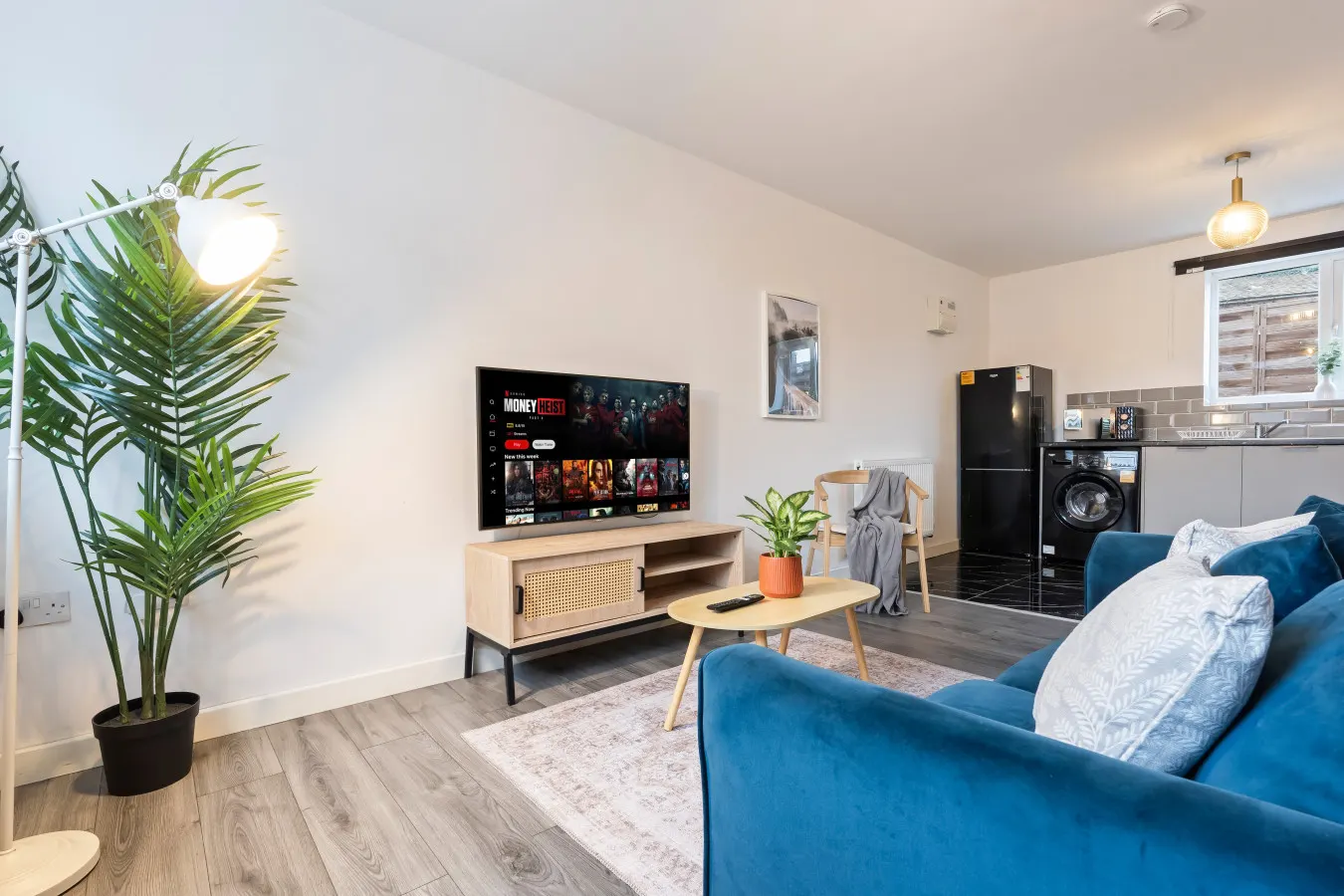 Stylish Apartment - Parking - Smart Tv - Cradley Heath 7