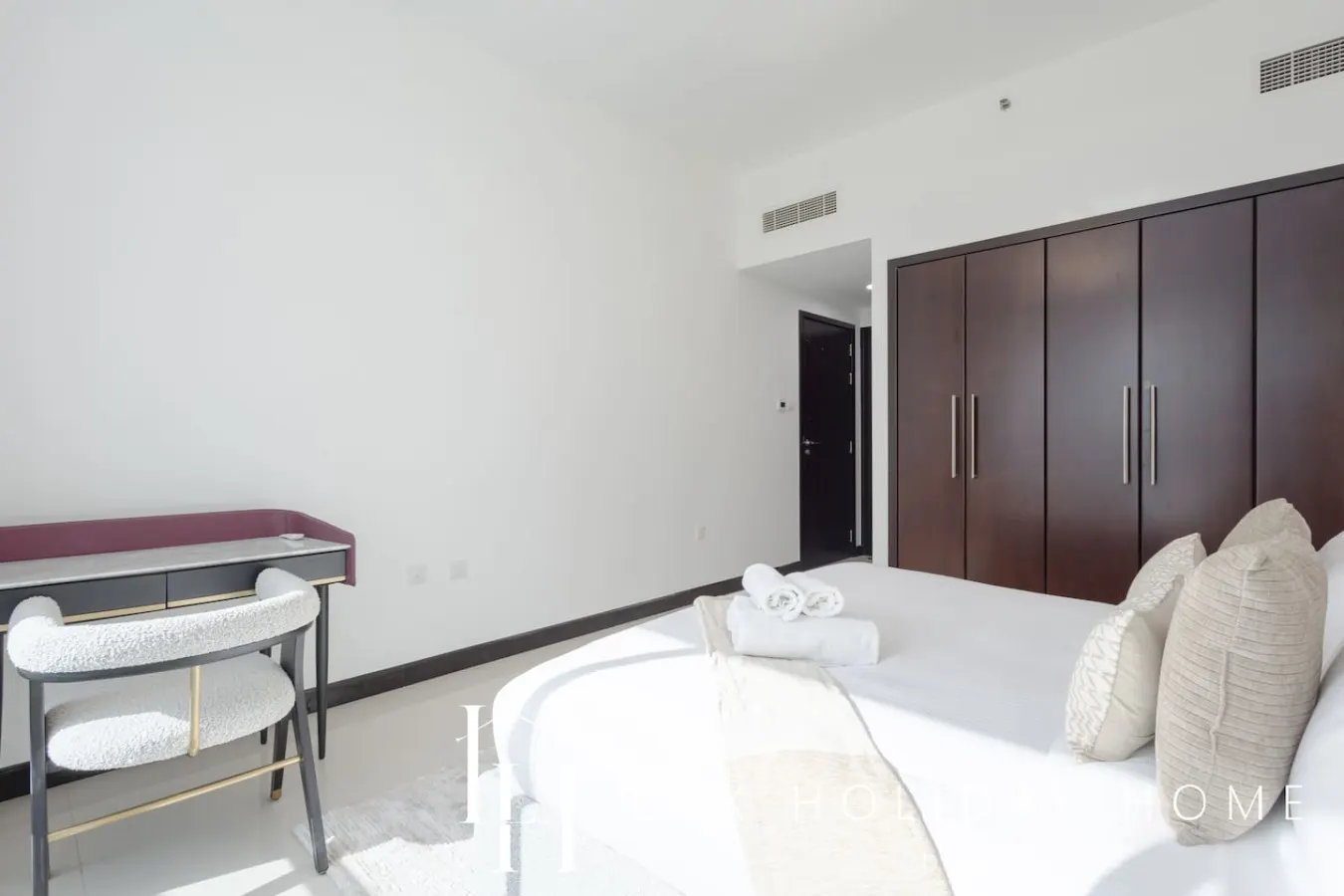 LUX The 02 Residences JLT Suite 13
