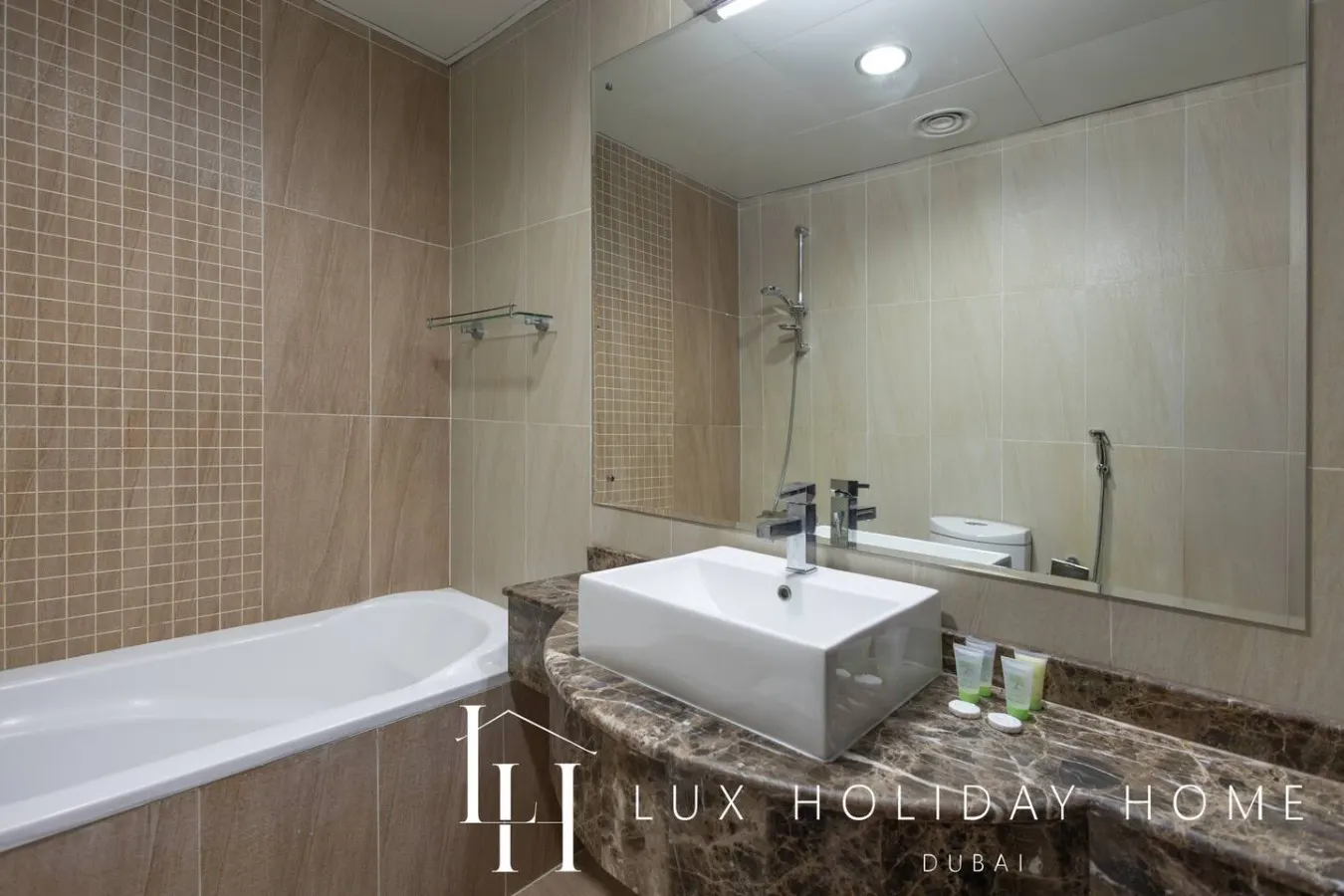 LUX The 02 Residences JLT Suite 14