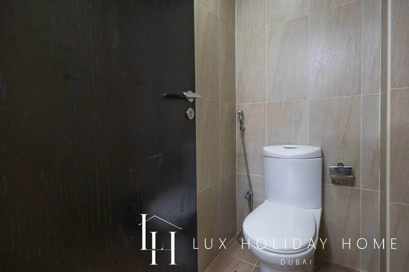 LUX The 02 Residences JLT Suite 17