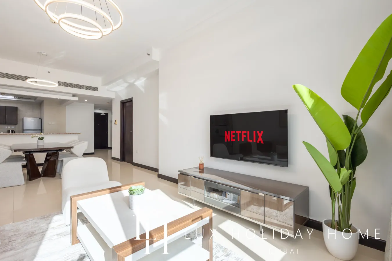 LUX The 02 Residences JLT Suite 8