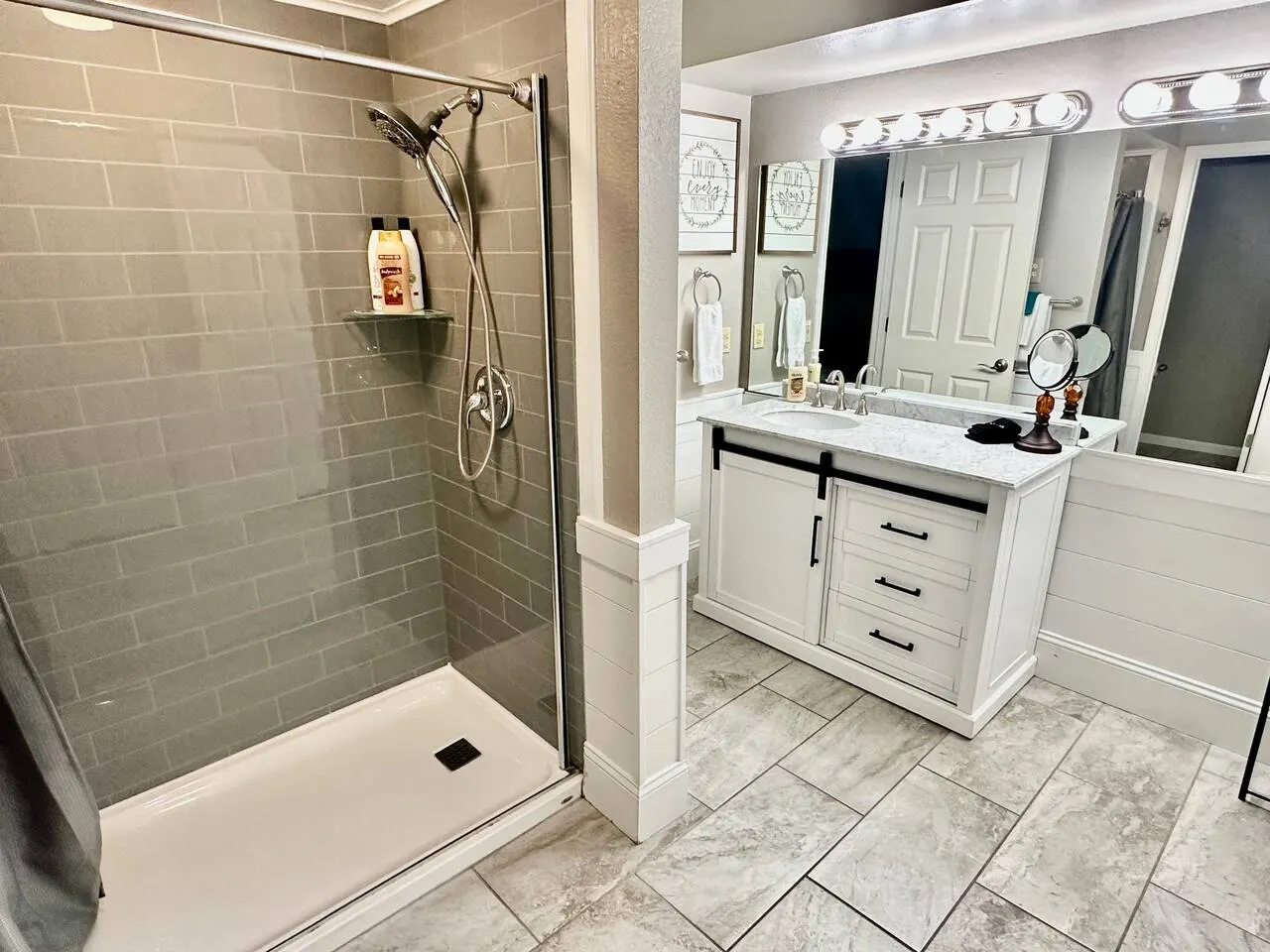 Upscale Nr Strip Arcade + Patio, 2 Pools, Hot Tub 13