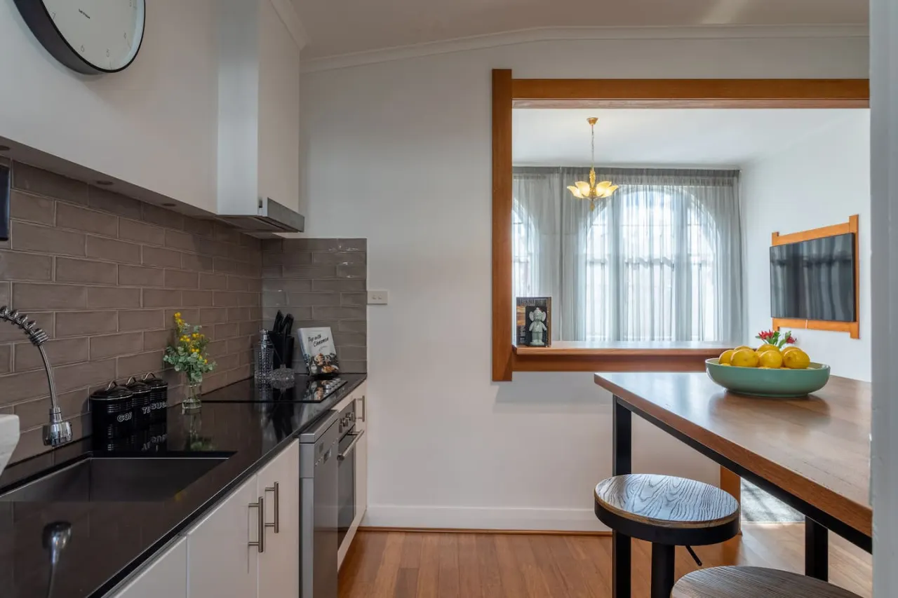 The Banker’s Loft - CBD Launceston 10