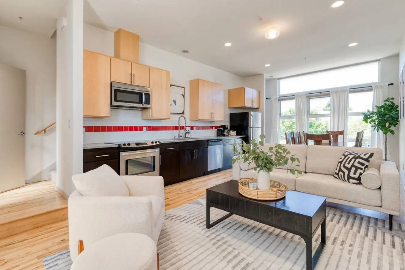 Modern Ballard Loft w/Rooftop Views 2