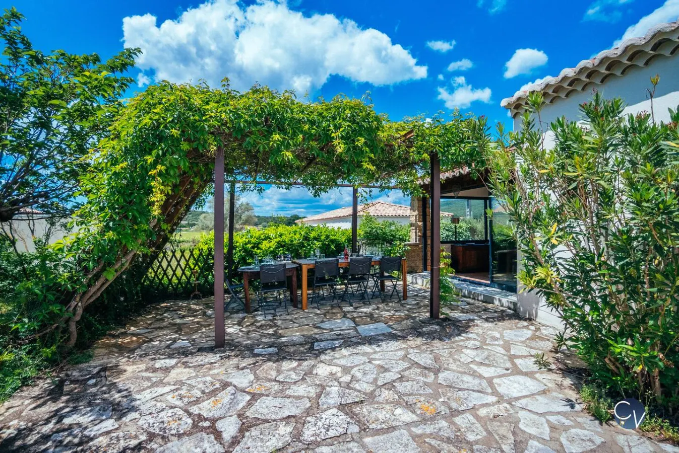 Grande Maison Familiale, Piscine 18