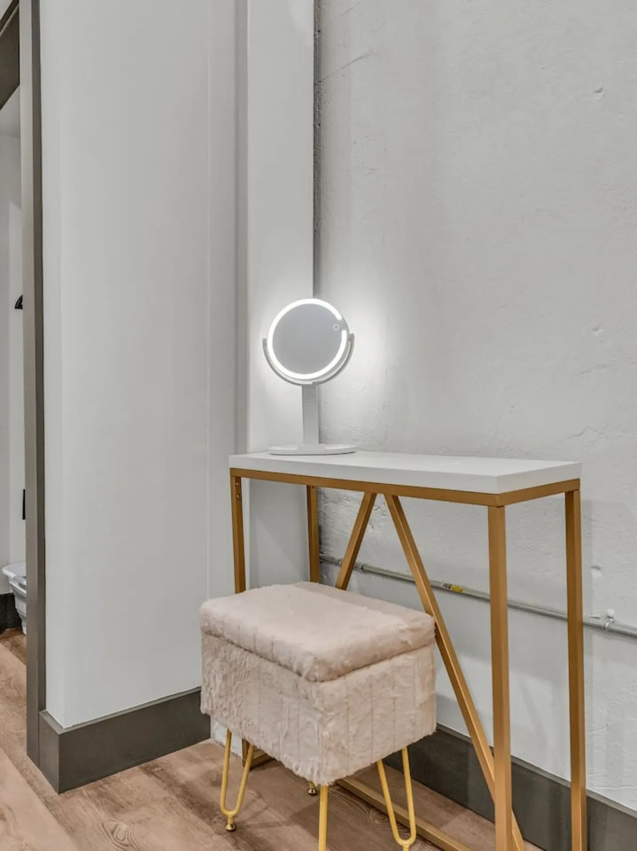 Downtown Loft Group Travel + Walkable + Private 20