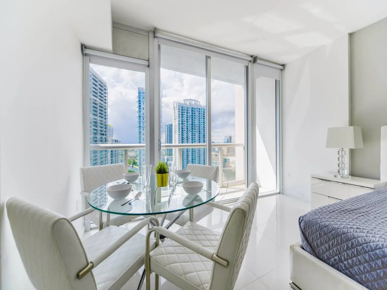 Lux Icon Studio Residence 3